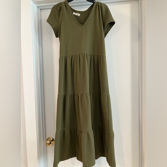 Madewell Seersucker V-Neck Midi Dress, green, small, EUC - Picture 4 of 7